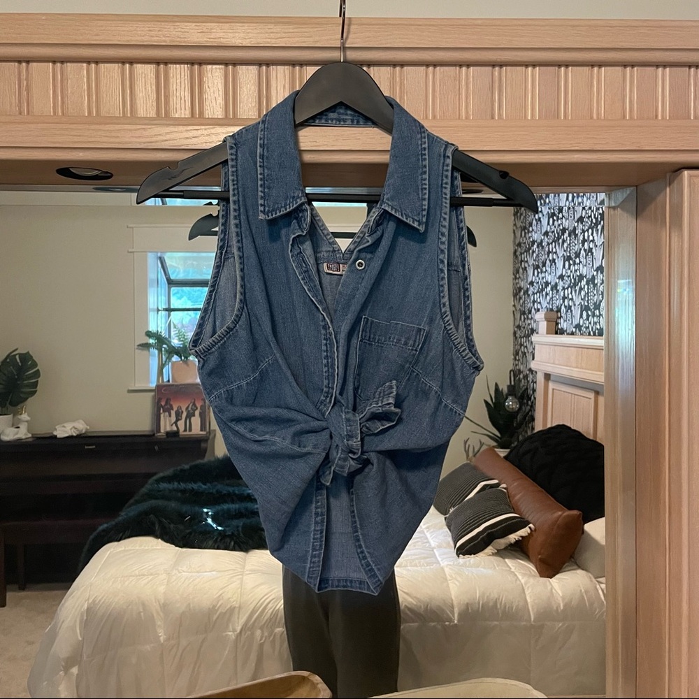 Vintage Cutout Denim Top - Picture 3 of 7